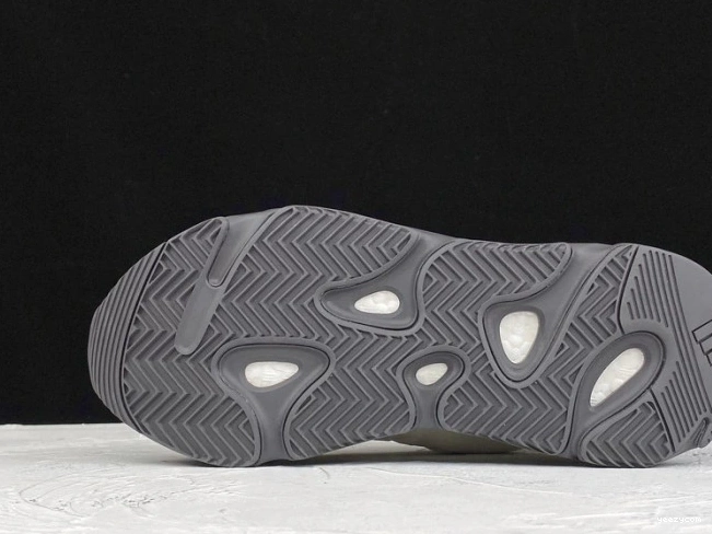 FY3729 Yeezy 700 Adidas MNVN Bone Boost 0718